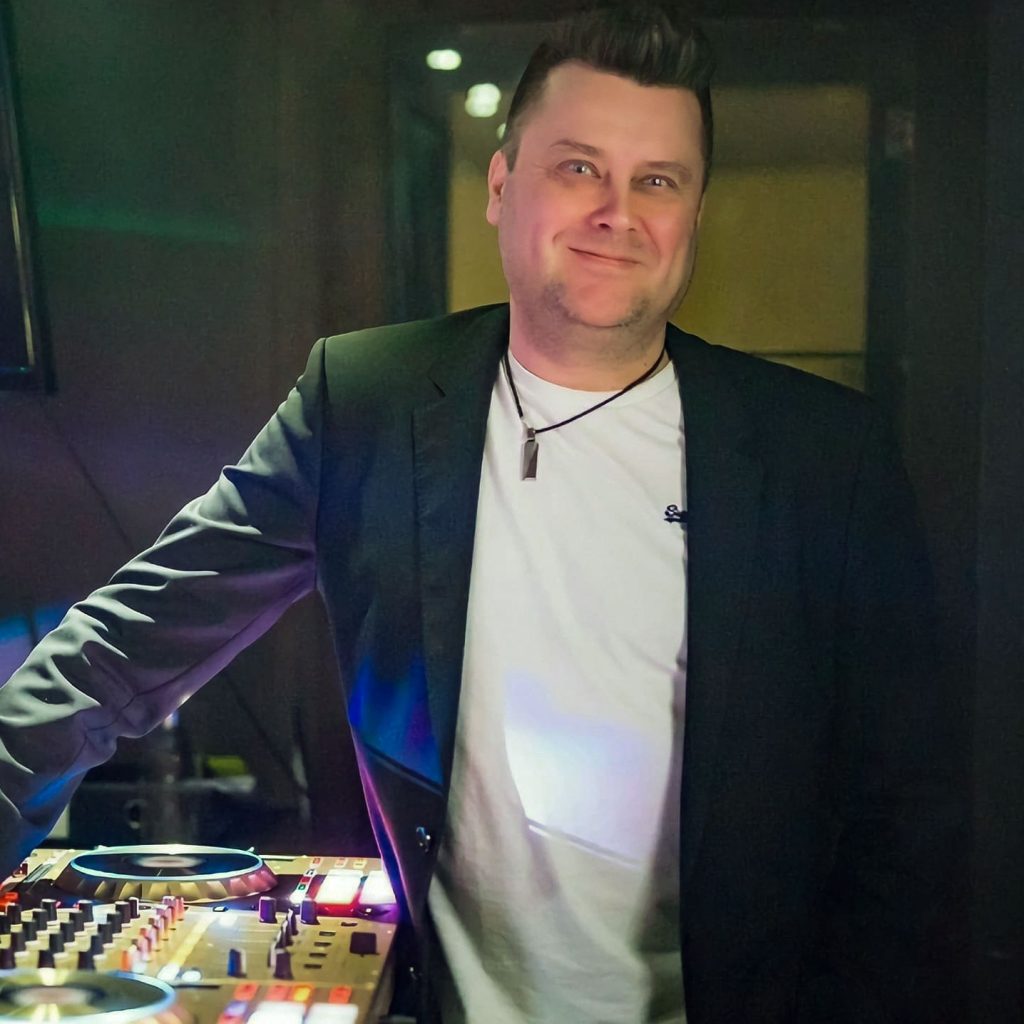 Oy Scandinavian Showhouse Ab - Aki Latvala